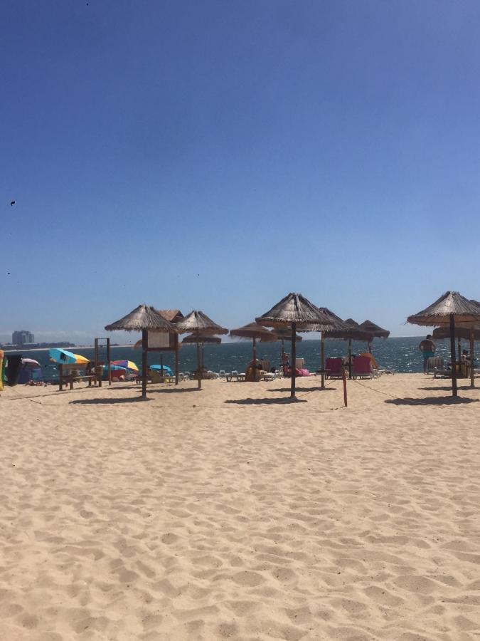 Breeze Beach House Сетубал Экстерьер фото