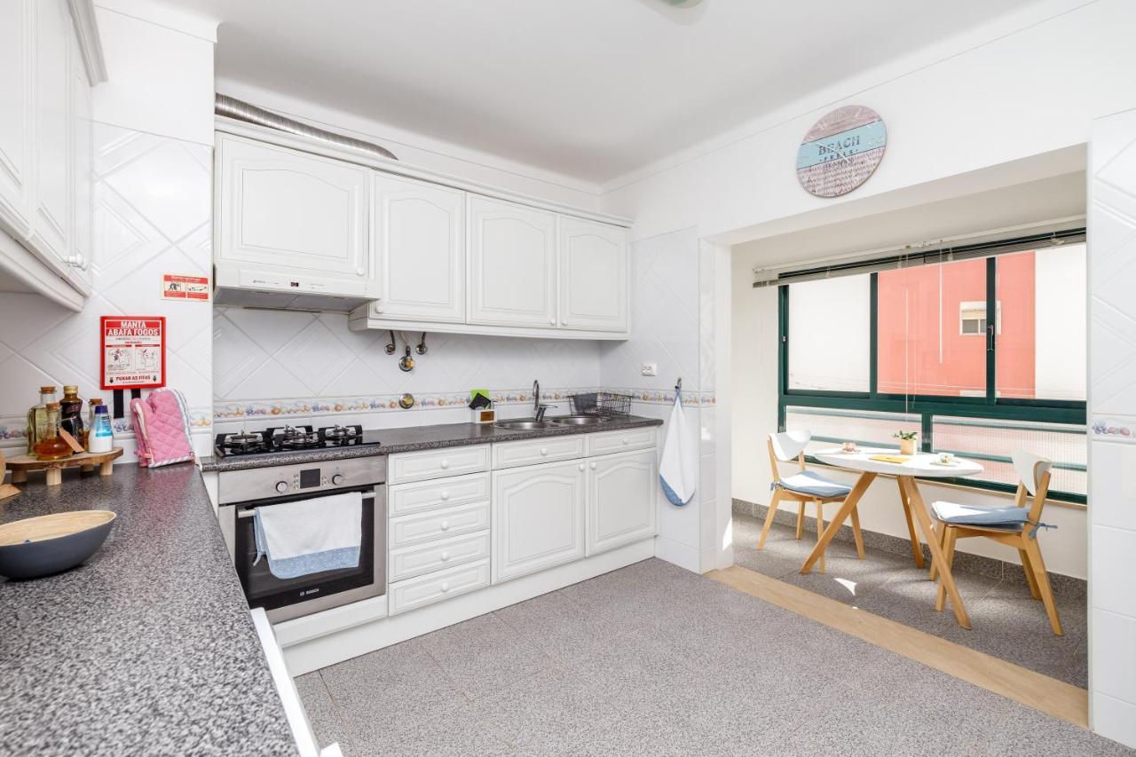 Breeze Beach House Сетубал Экстерьер фото