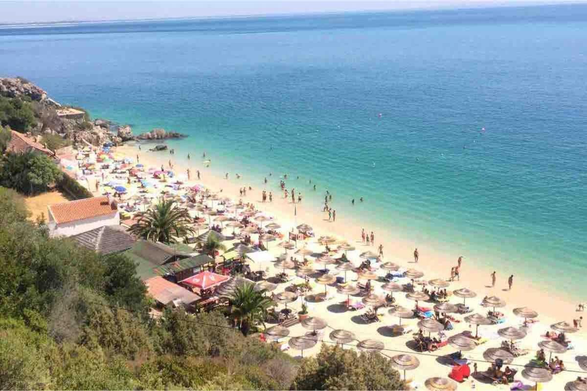 Breeze Beach House Сетубал Экстерьер фото